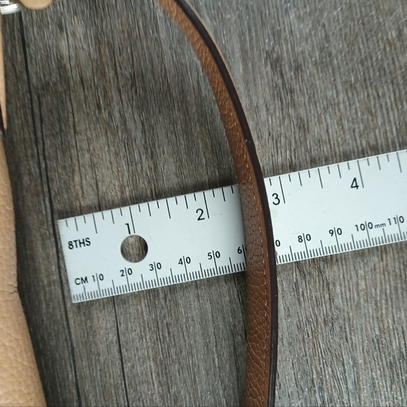 Coach Urbane Shoulder Bag No.C1420-32504 in Camel - Picture 10 of 11